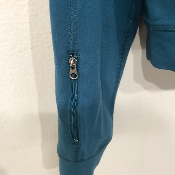 Lululemon jacket - Picture 5 of 5